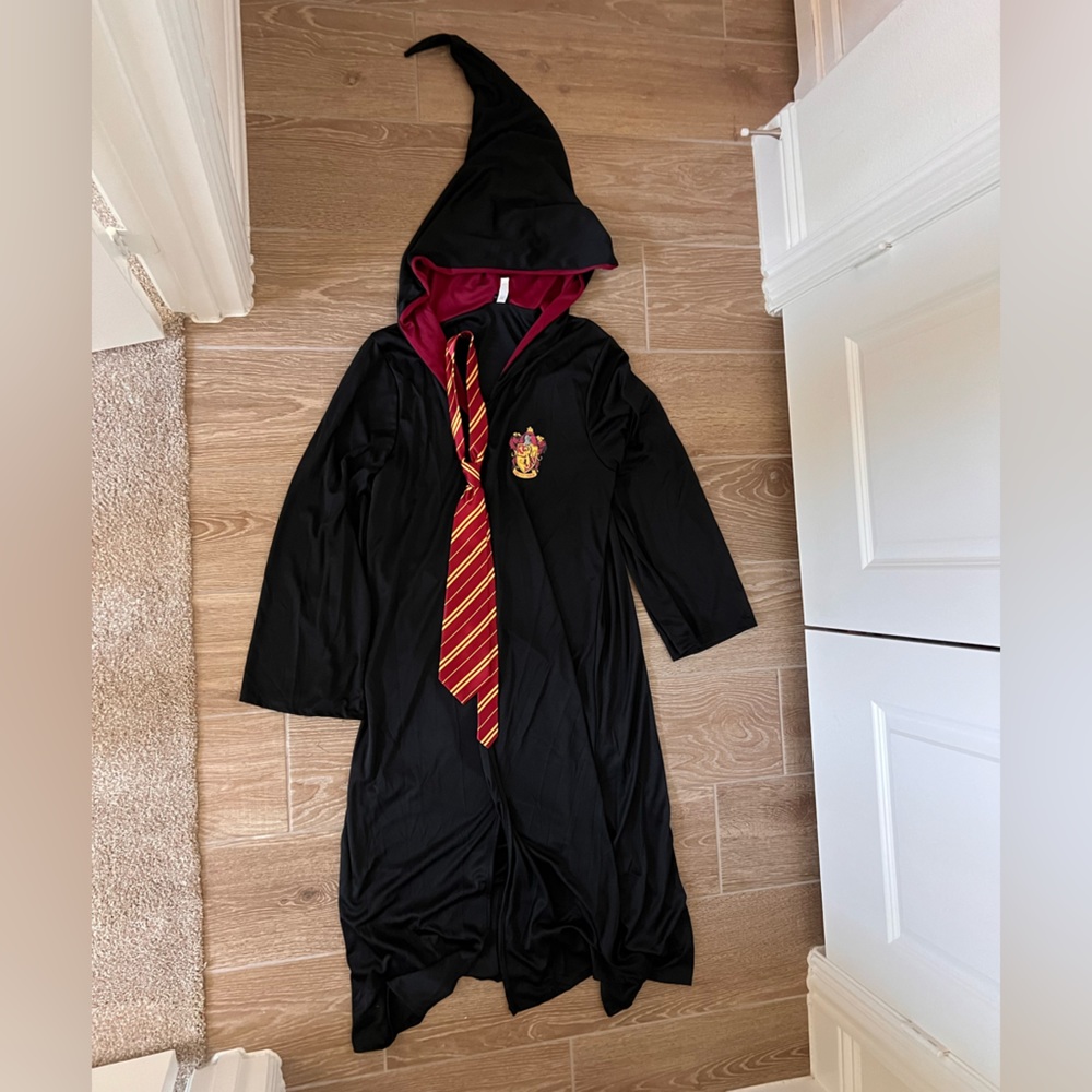 Harry Potter adult costume robe and tie